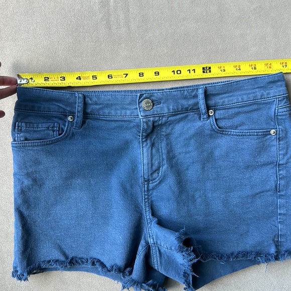 Loft raw hem colored denim shorts size 8/29 B18 - Picture 6 of 10